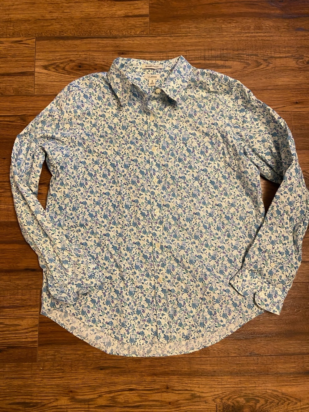 L.L. Bean Women’s M Wrinkle Resist Shirt Floral Button Front floral Cotton